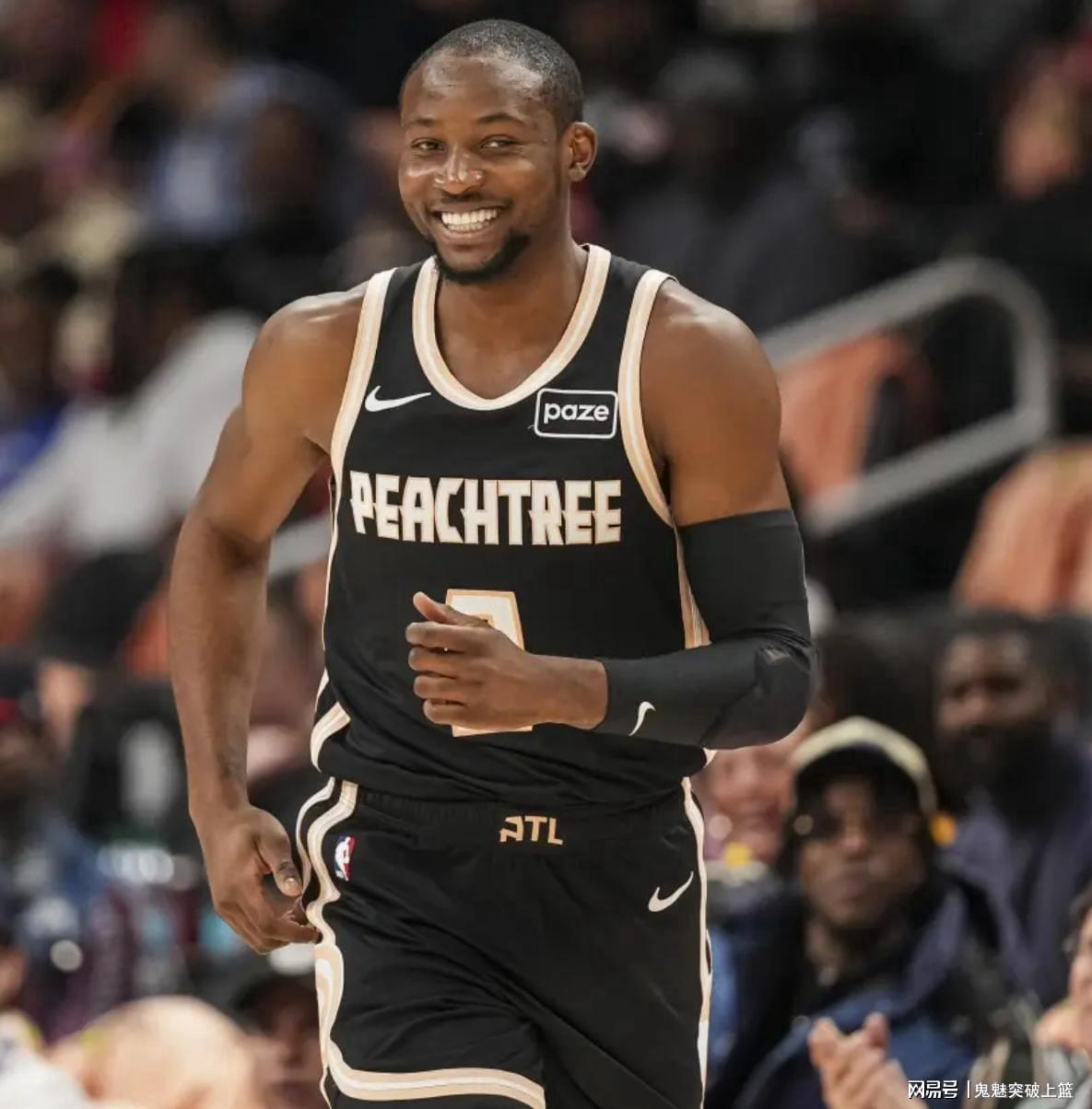 三战怒砍64+23+10！感谢勇士交易，他终于能做真正的自己