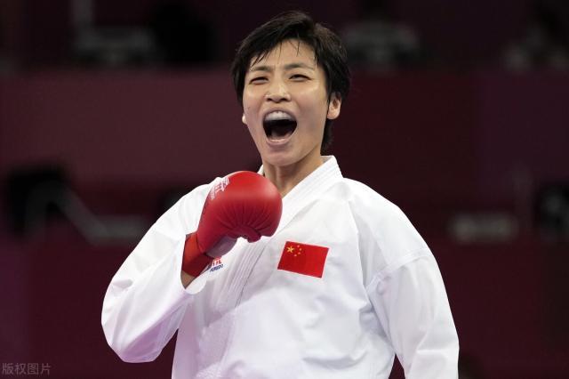 德州扑克规则-尹笑言遗憾摘银：爱打女孩从排球赛场到空手道擂台